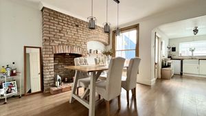 Dining Room - click for photo gallery